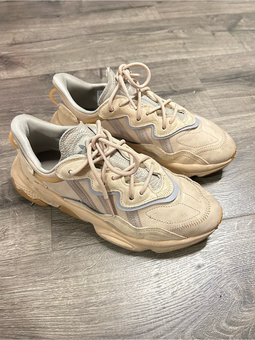 Adidas Originals Ozweego sneakers in Pale Nude women’s 8
